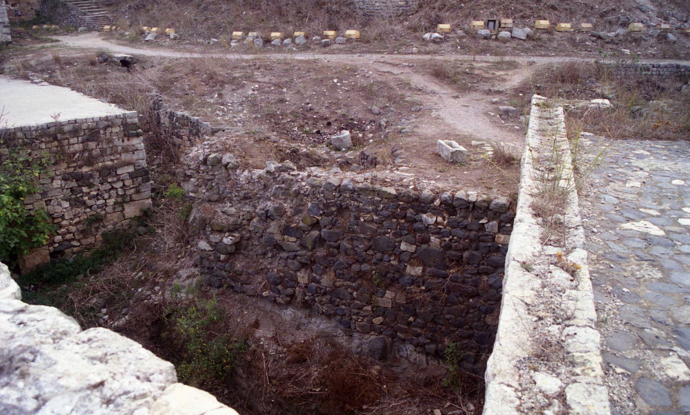 Secteur 7. Mur de soutènement de l'ancienne enceinte (cl. JM 95)